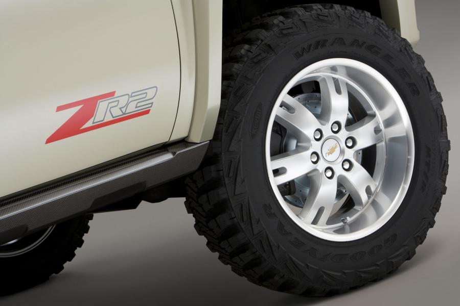  Chevrolet Silverado ZR2 Concept 2009 года  (фото 2 из 3)